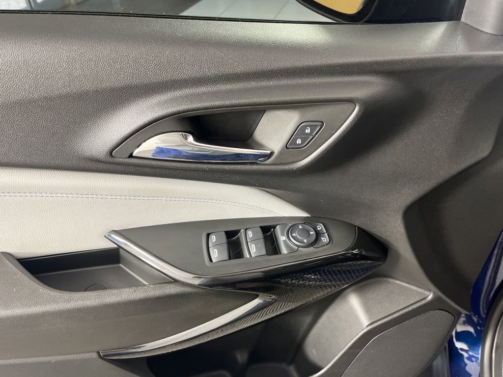 Certified 2024 Chevrolet Trax LT w/ Sunroof Package FWD image 23