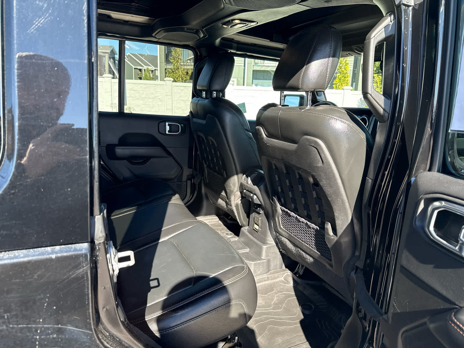 Certified 2022 Jeep Wrangler Unlimited Rubicon w/ Xtreme Recon 35" Tire Package AWD/4WD image 15