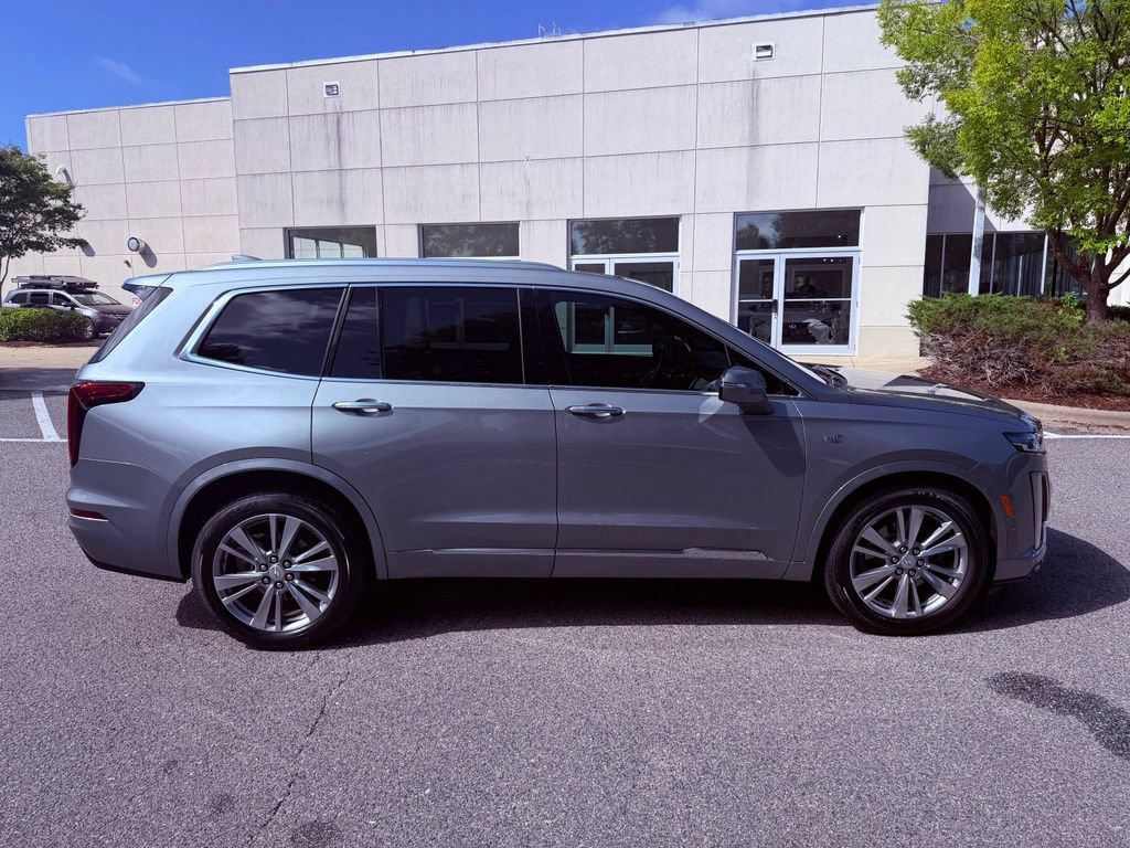 Used 2024 Cadillac XT6 Premium Luxury w/ Technology Package FWD image 17