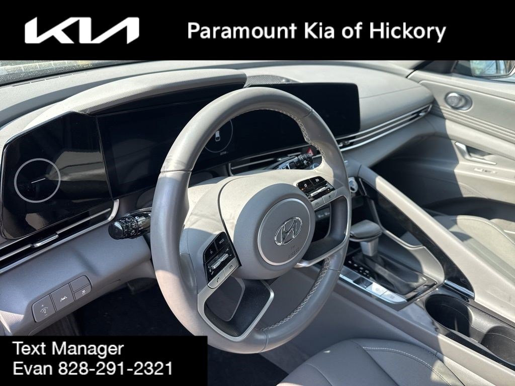 Used 2023 Hyundai Elantra SEL w/ Convenience Package image 7