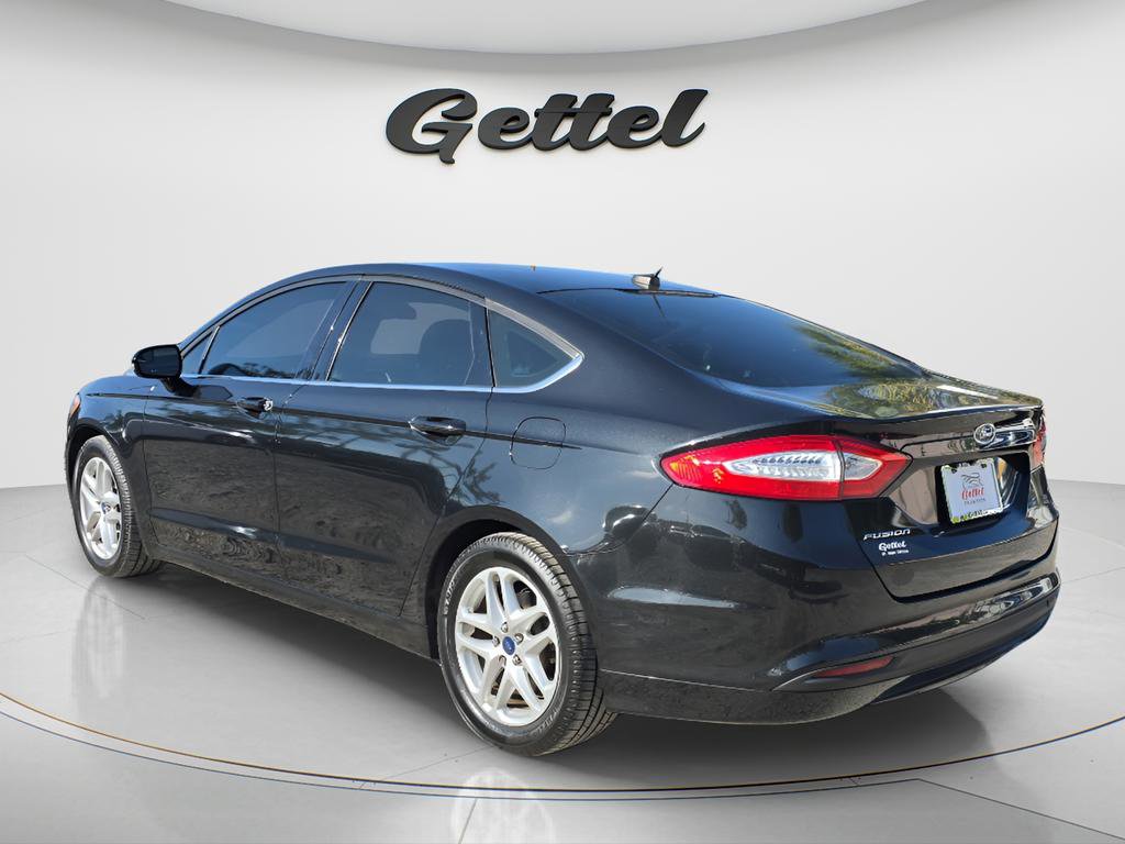 Used 2015 Ford Fusion SE FWD image 6