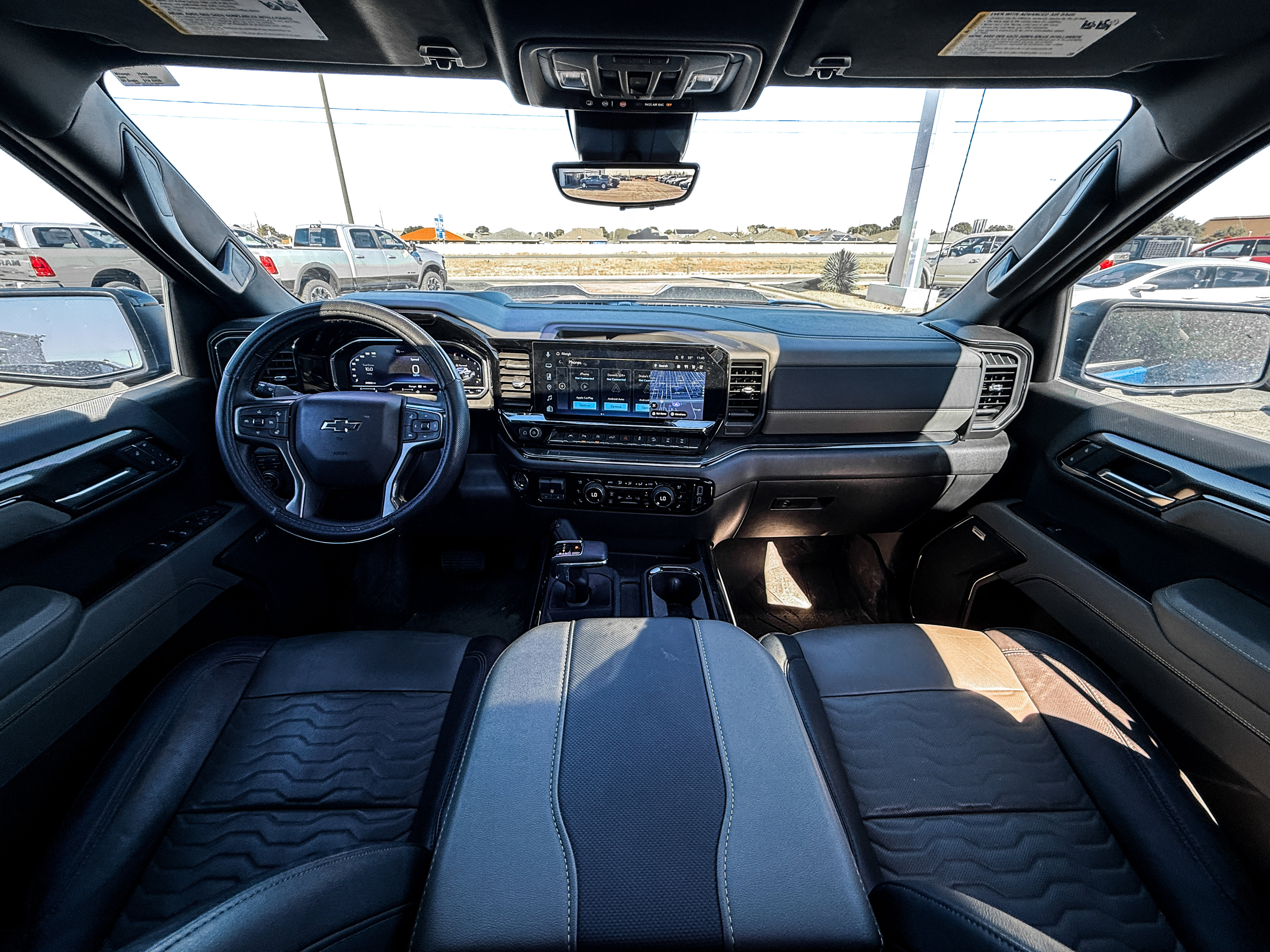 Used 2025 Chevrolet Silverado 1500 ZR2 w/ Technology Package image 10