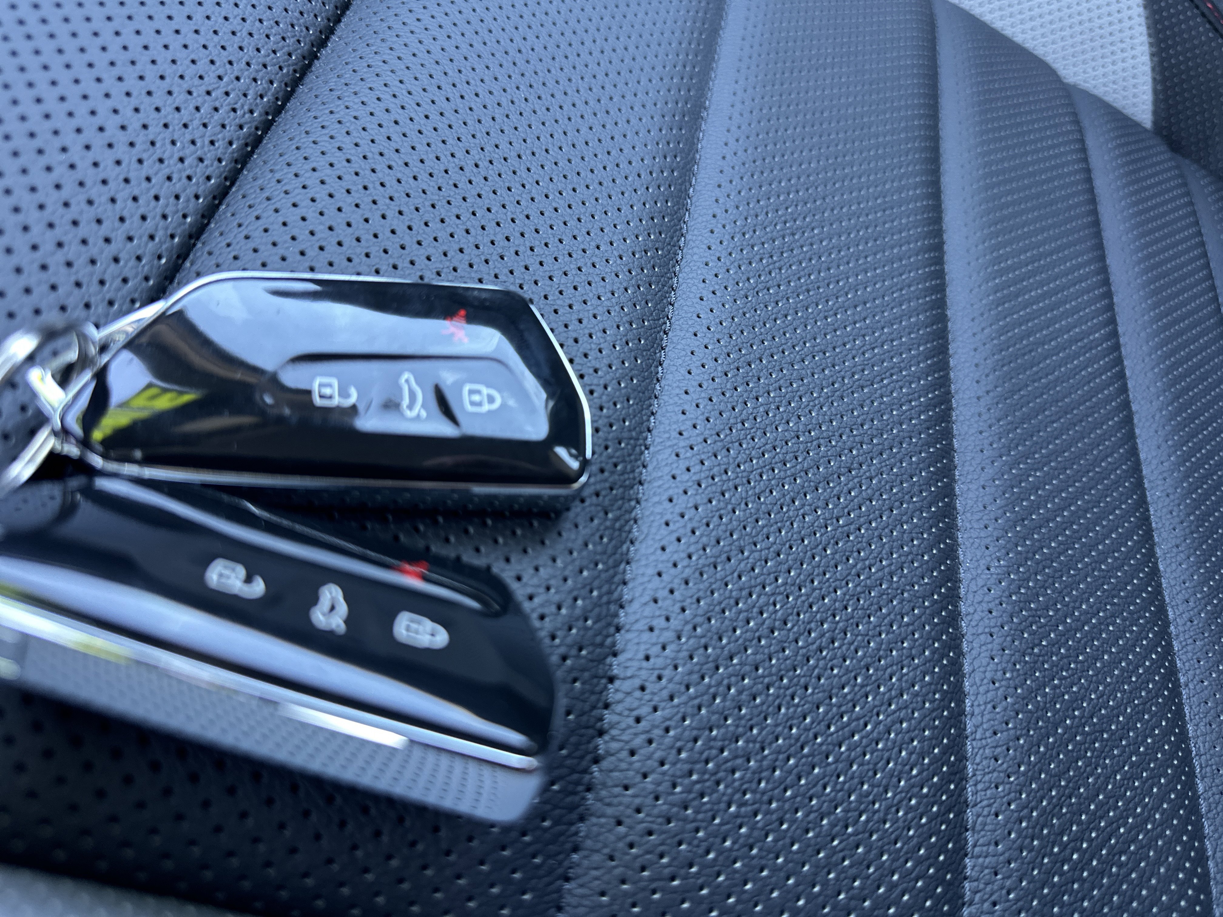 Used 2024 Volkswagen GTI SE image 20