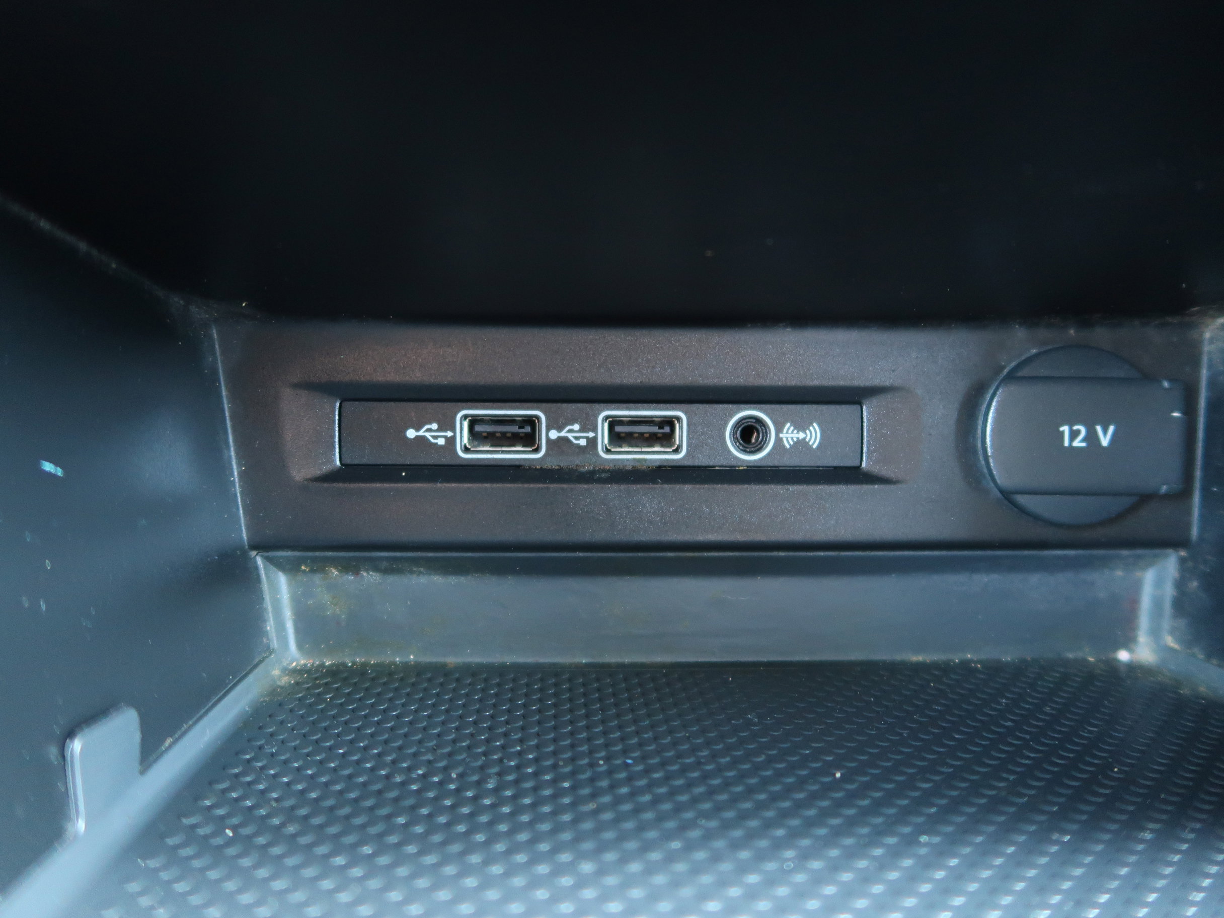 Used 2018 Volkswagen Tiguan SEL image 21