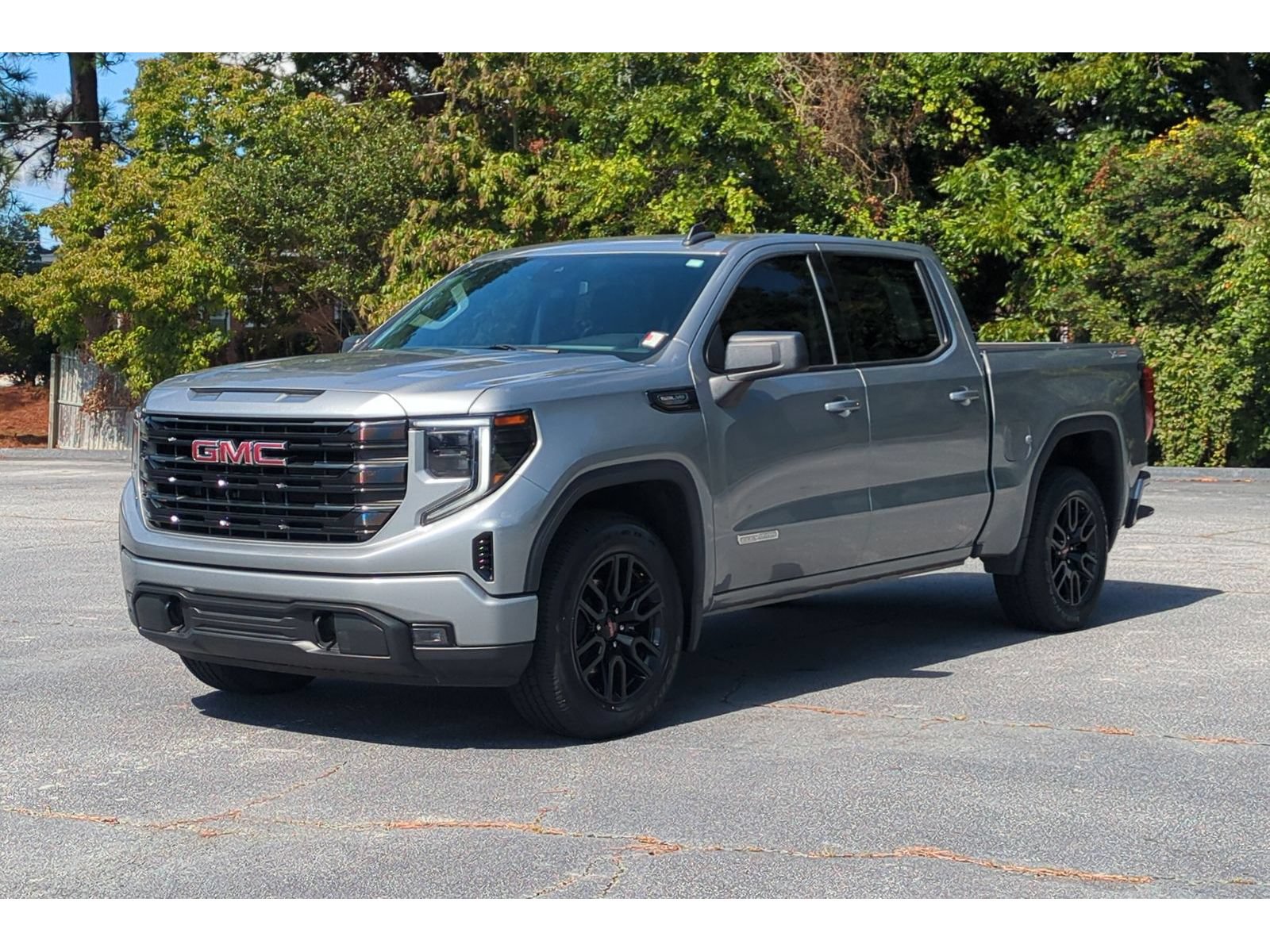 Used 2023 GMC Sierra 1500 Elevation w/ X31 Off-Road Package AWD/4WD image 5