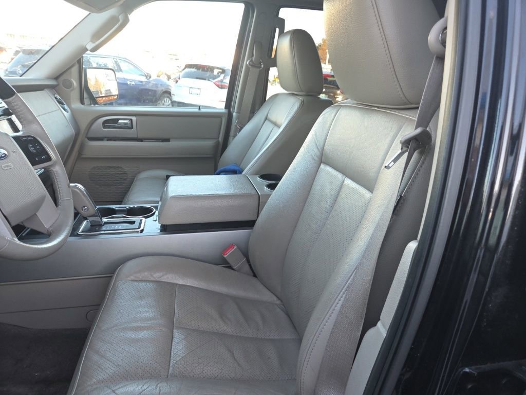 Used 2013 Ford Expedition Limited image 11