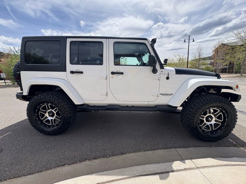 Used 2016 Jeep Wrangler Unlimited Sahara w/ Connectivity Group image 14
