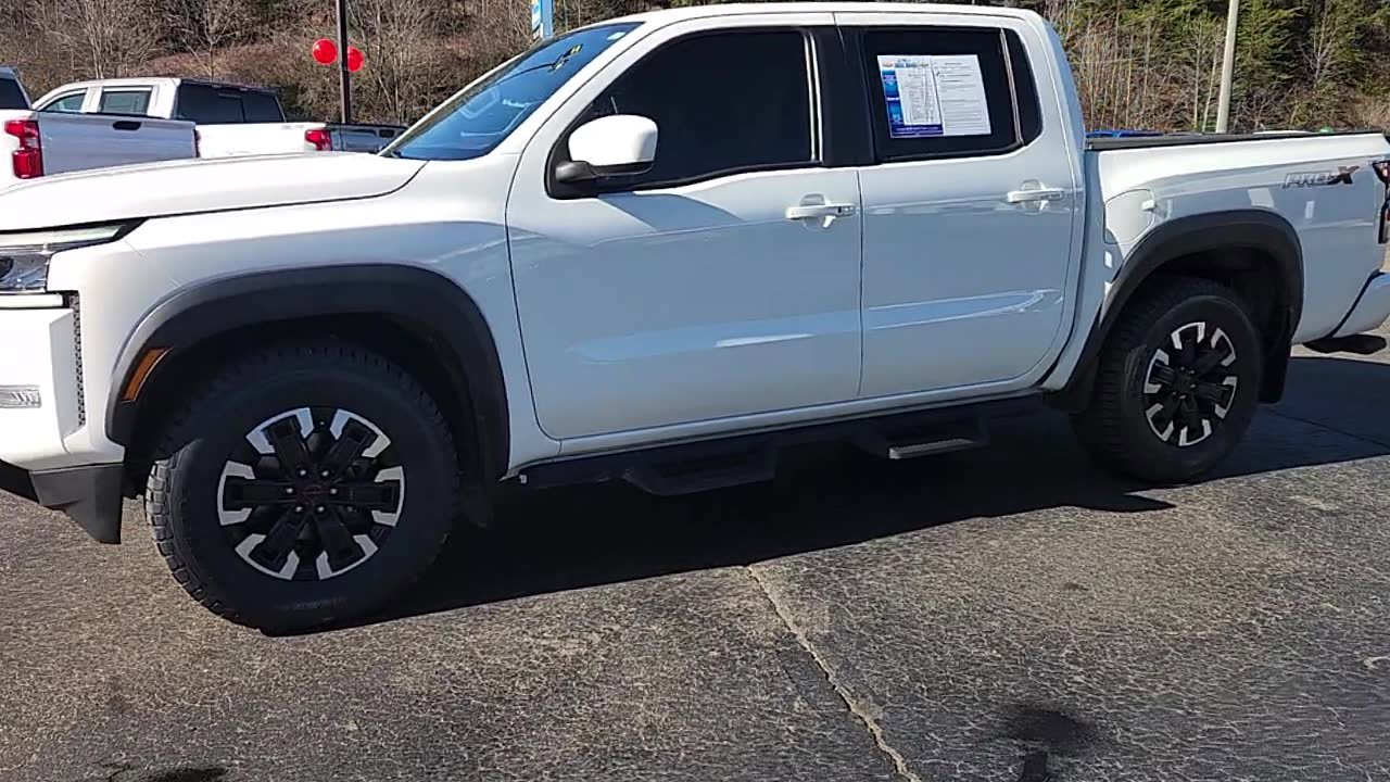 Used 2022 Nissan Frontier Pro-X image 3