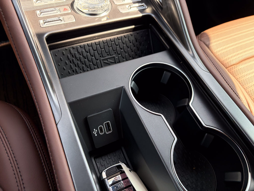 New 2026 Lincoln Nautilus Reserve w/ Jet Appearance Package AWD/4WD image 40
