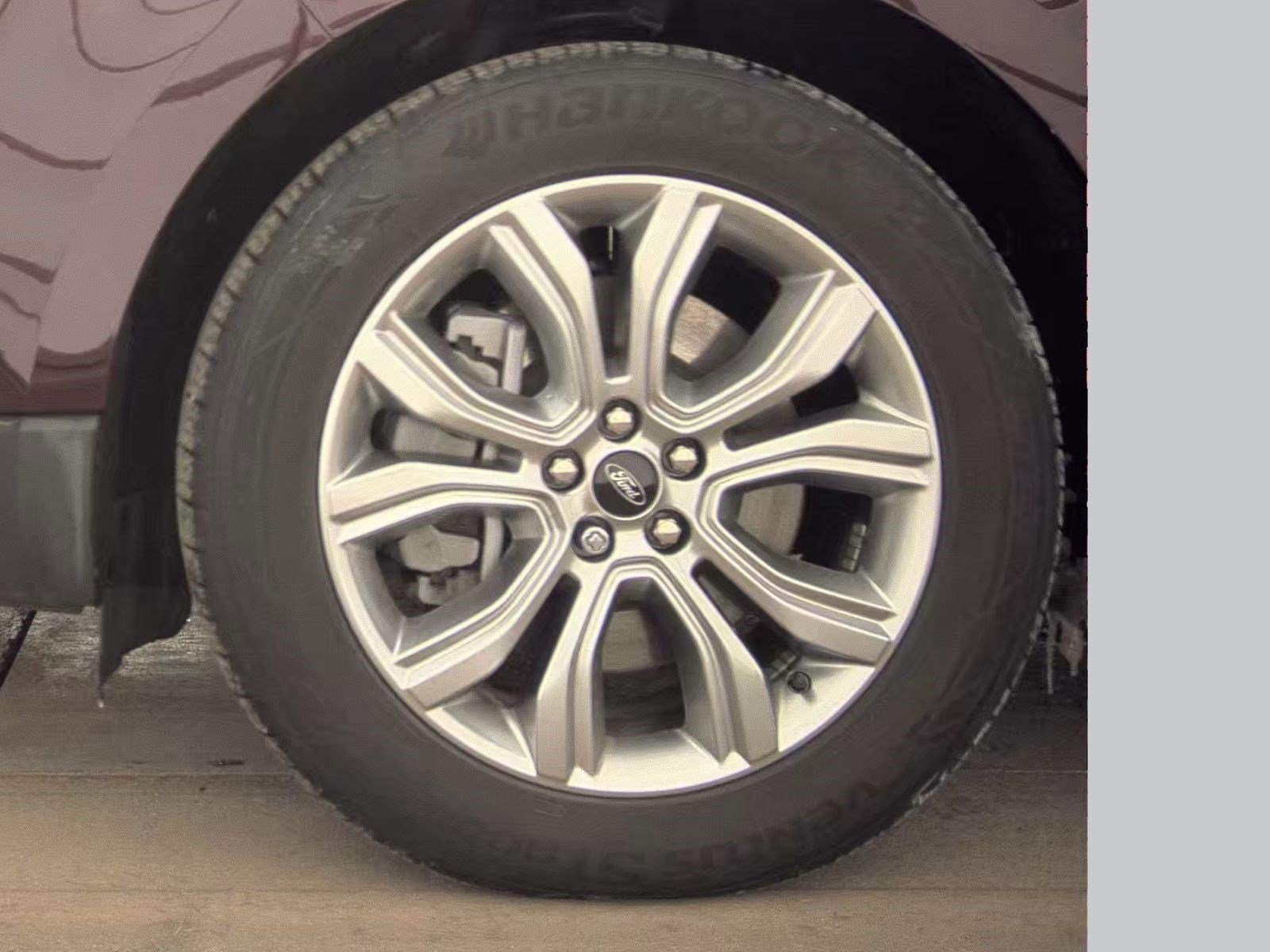 Used 2024 Ford Edge Titanium w/ Equipment Group 301A image 9