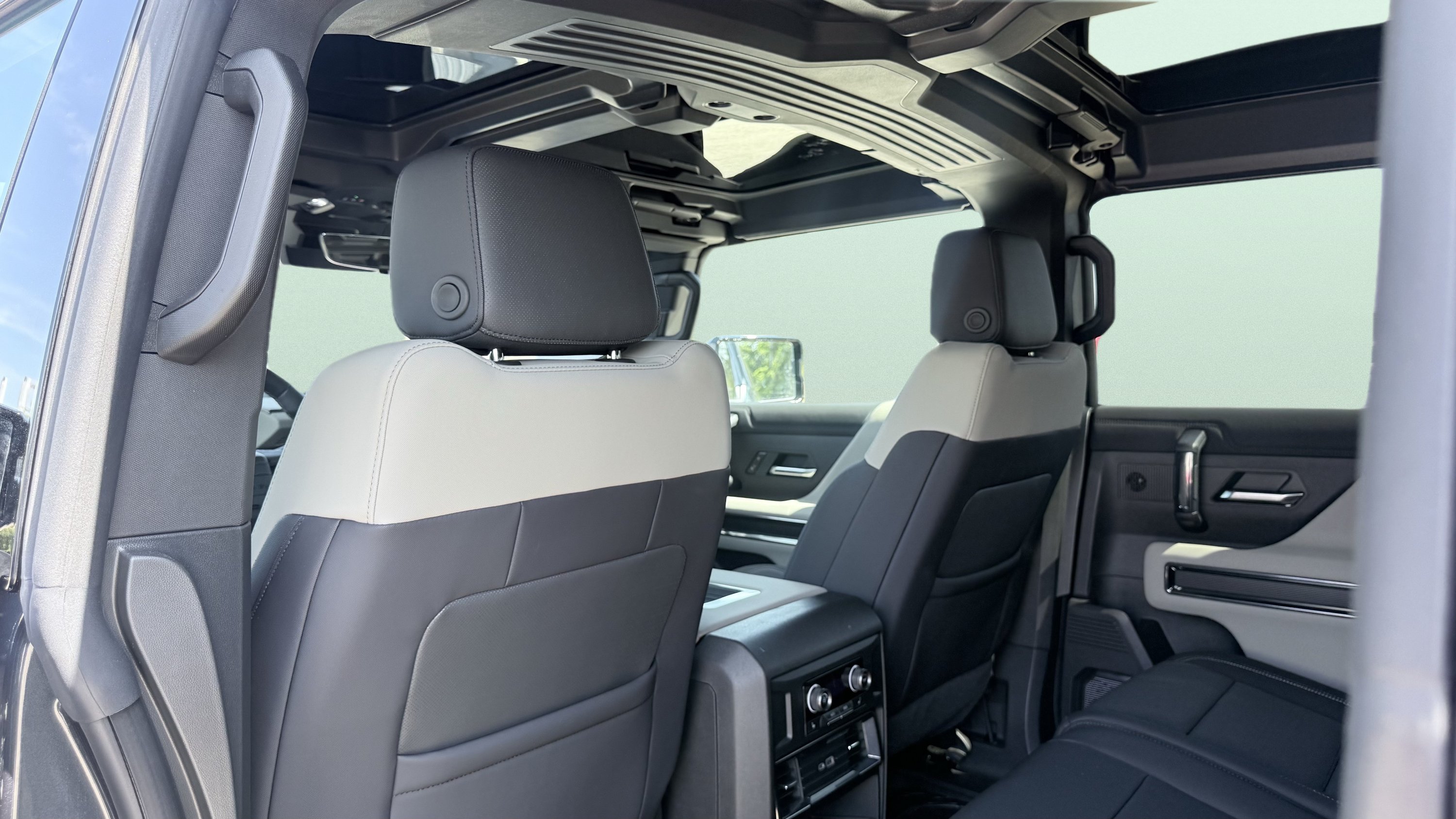 Used 2026 GMC Hummer EV SUV AWD/4WD image 31