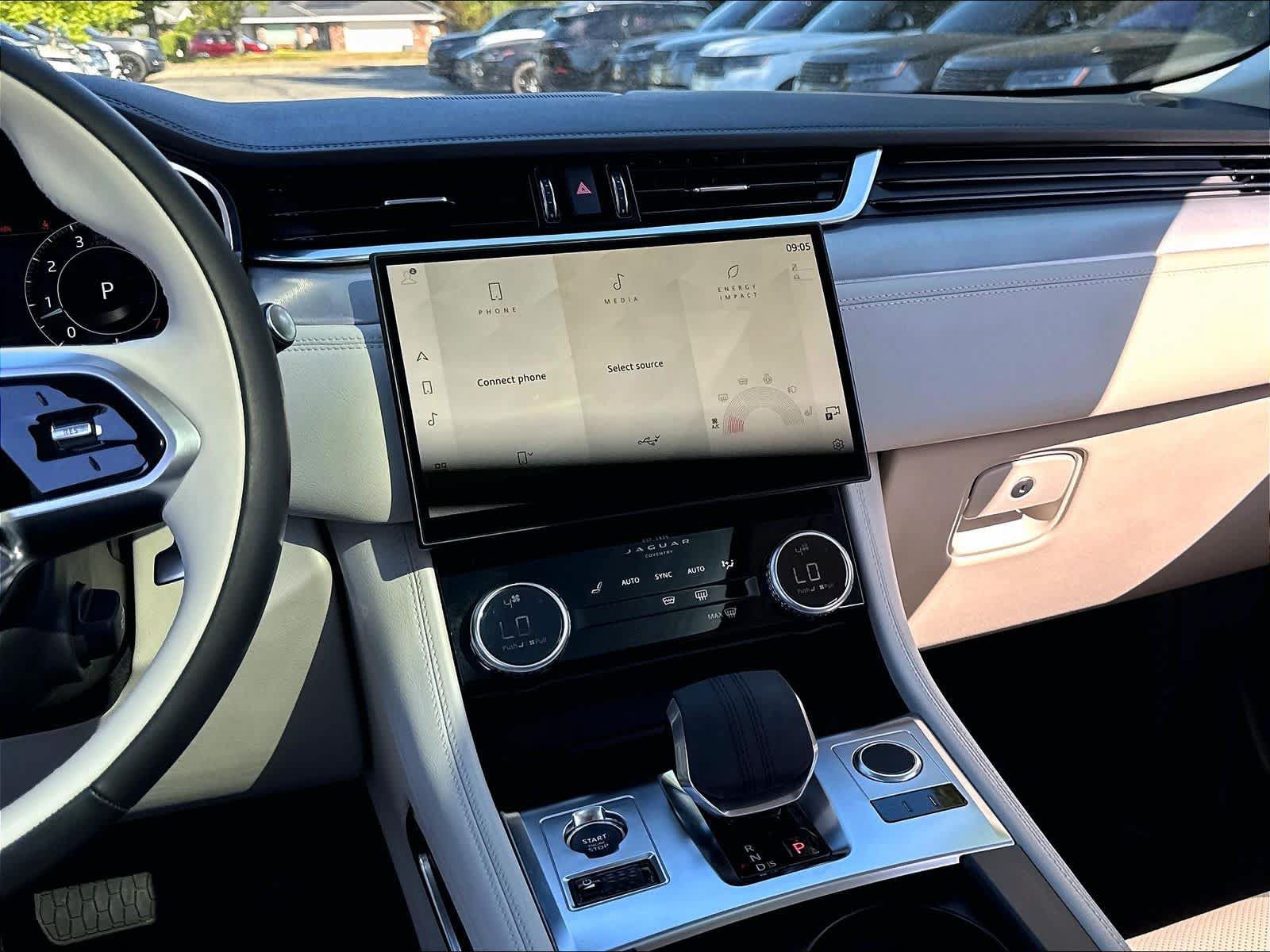 Used 2023 Jaguar F-PACE S AWD/4WD image 9