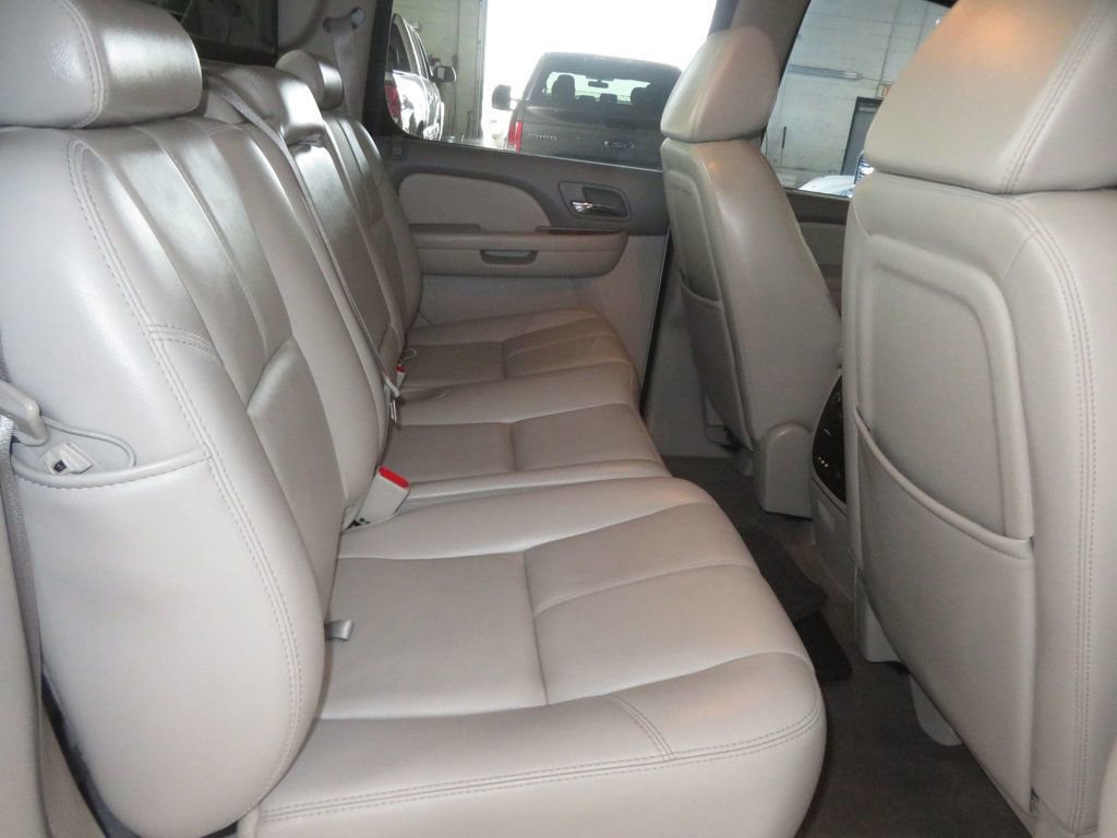 Used 2008 Chevrolet Avalanche LTZ w/ LTZ Preferred Equipment Group image 30