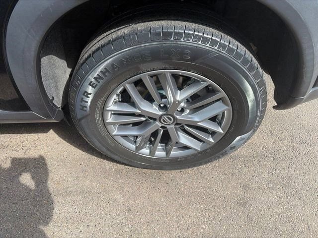 Used 2021 Nissan Rogue S AWD/4WD image 42