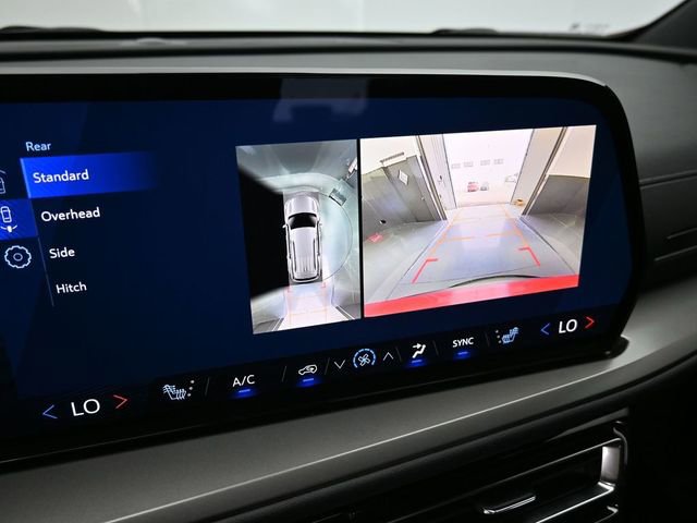 New 2026 Chevrolet Traverse LT w/ Driver Confidence Package FWD image 33