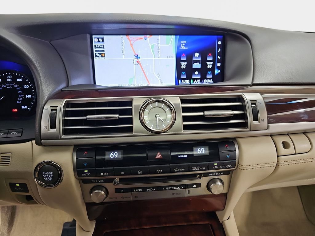 Used 2016 Lexus LS 460 w/ Comfort Package RWD image 23