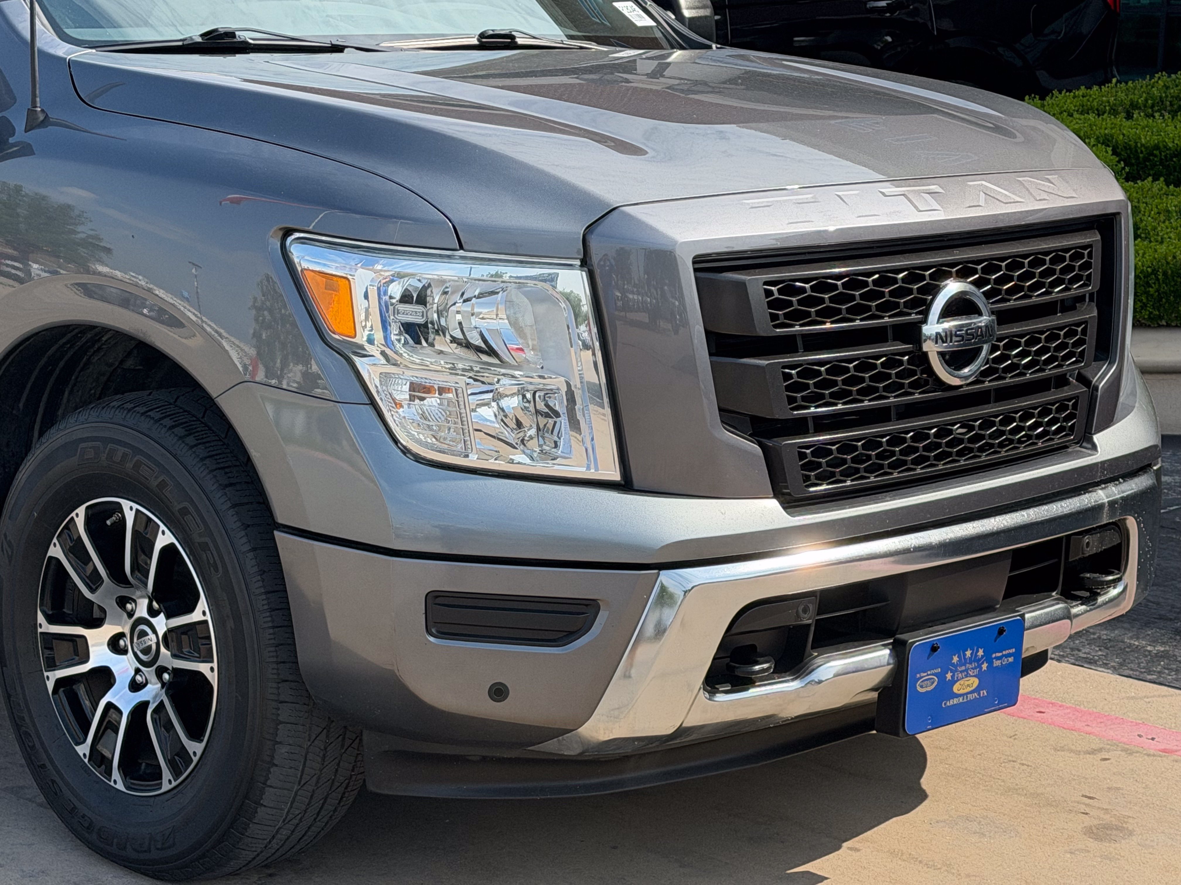 Used 2021 Nissan Titan SV w/ SV Convenience Package AWD/4WD image 10