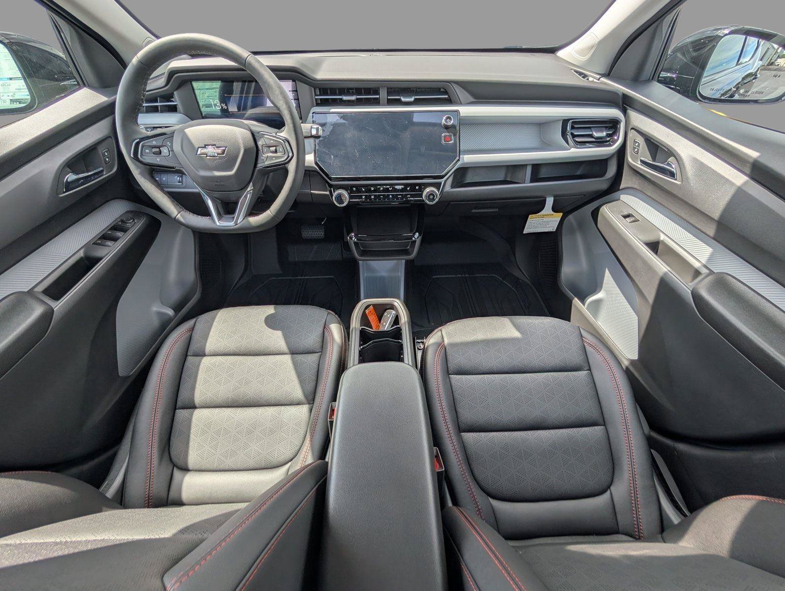 New 2027 Chevrolet Bolt RS w/ LPO, All-Weather Package FWD image 31