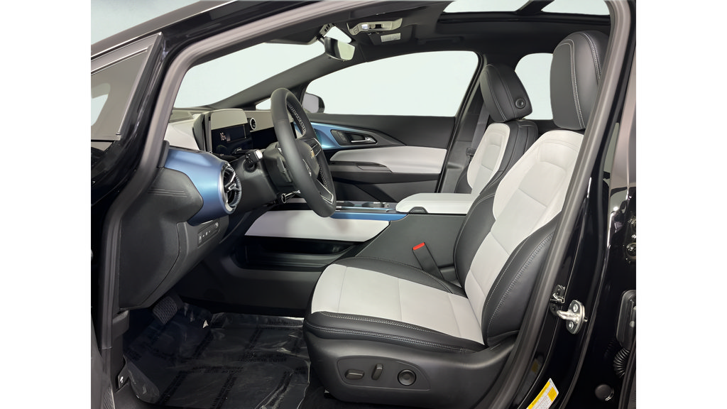 New 2026 Chevrolet Equinox EV LT w/ Convenience Package II AWD/4WD image 9