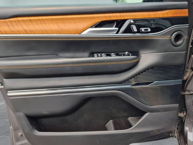 Certified 2024 Jeep Grand Wagoneer L Series III AWD/4WD image 15