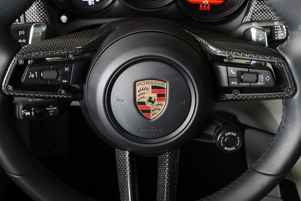 Certified 2025 Porsche Macan GTS AWD/4WD image 54
