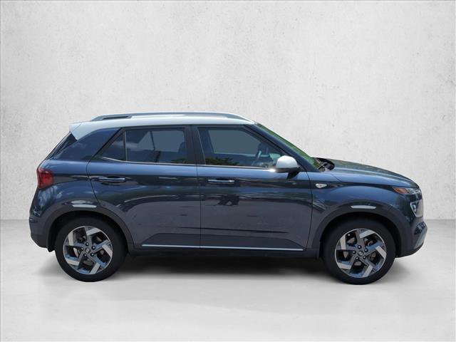 Certified 2024 Hyundai Venue Limited FWD image 4