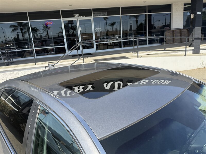 Used 2011 Hyundai Equus Signature RWD image 9
