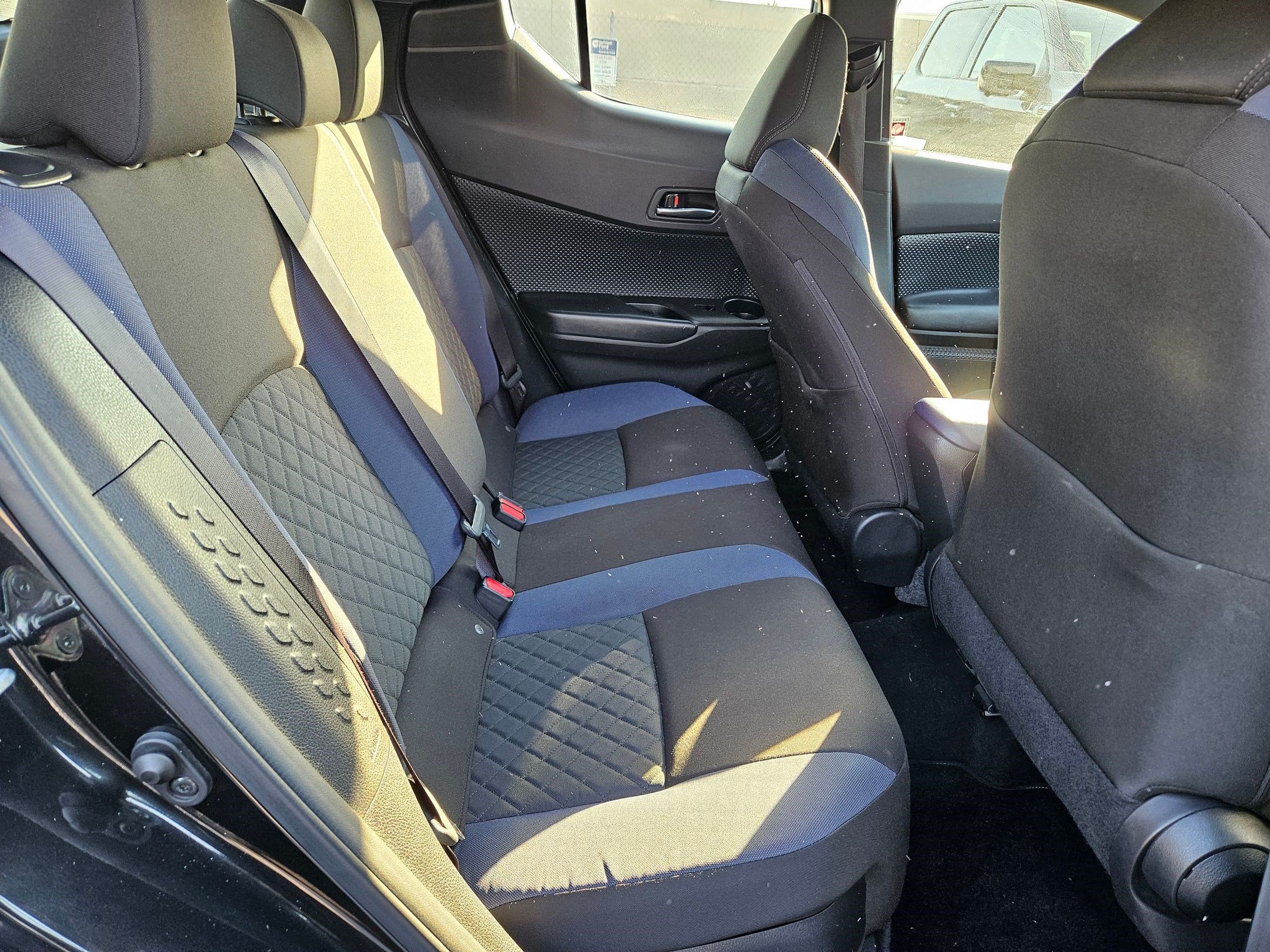 Used 2020 Toyota C-HR XLE FWD image 32