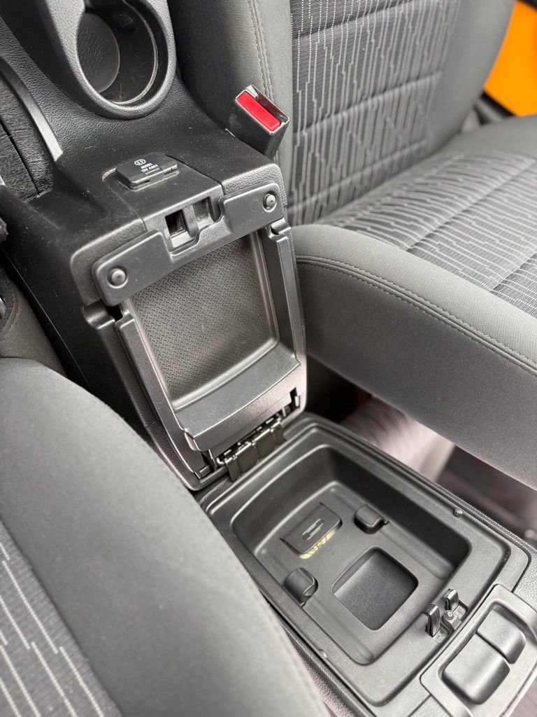 Used 2012 Jeep Wrangler Rubicon w/ PWR Convenience Group AWD/4WD image 18