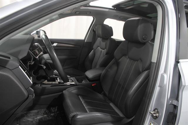 Used 2023 Audi Q5 2.0T Premium Plus w/ Premium Plus Package AWD/4WD image 5