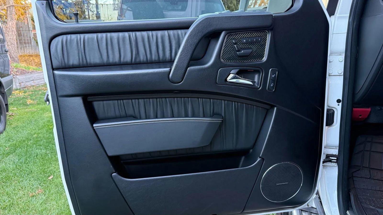 Used 2016 Mercedes-Benz G 63 AMG 4MATIC image 19