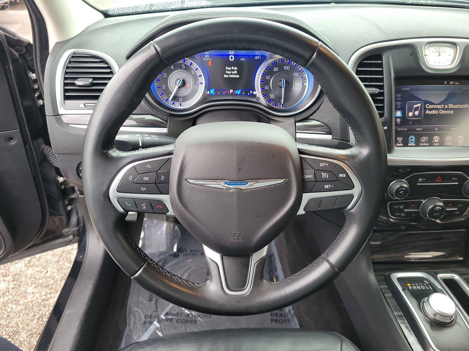 Used 2016 Chrysler 300 Limited RWD image 21