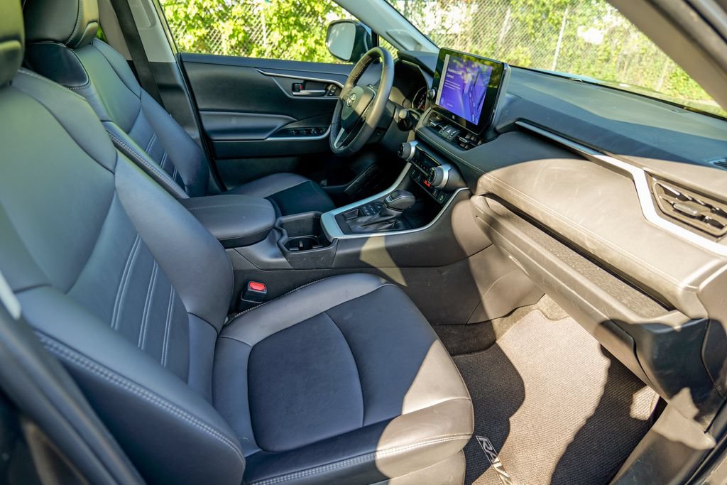 Used 2023 Toyota RAV4 XLE Premium AWD/4WD image 35