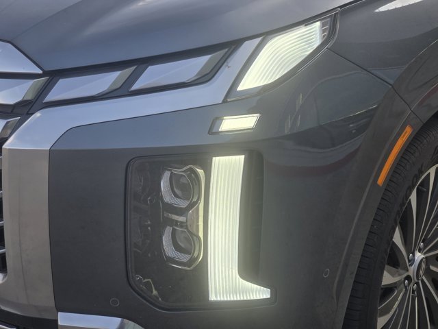 Used 2025 Hyundai Palisade Calligraphy image 9
