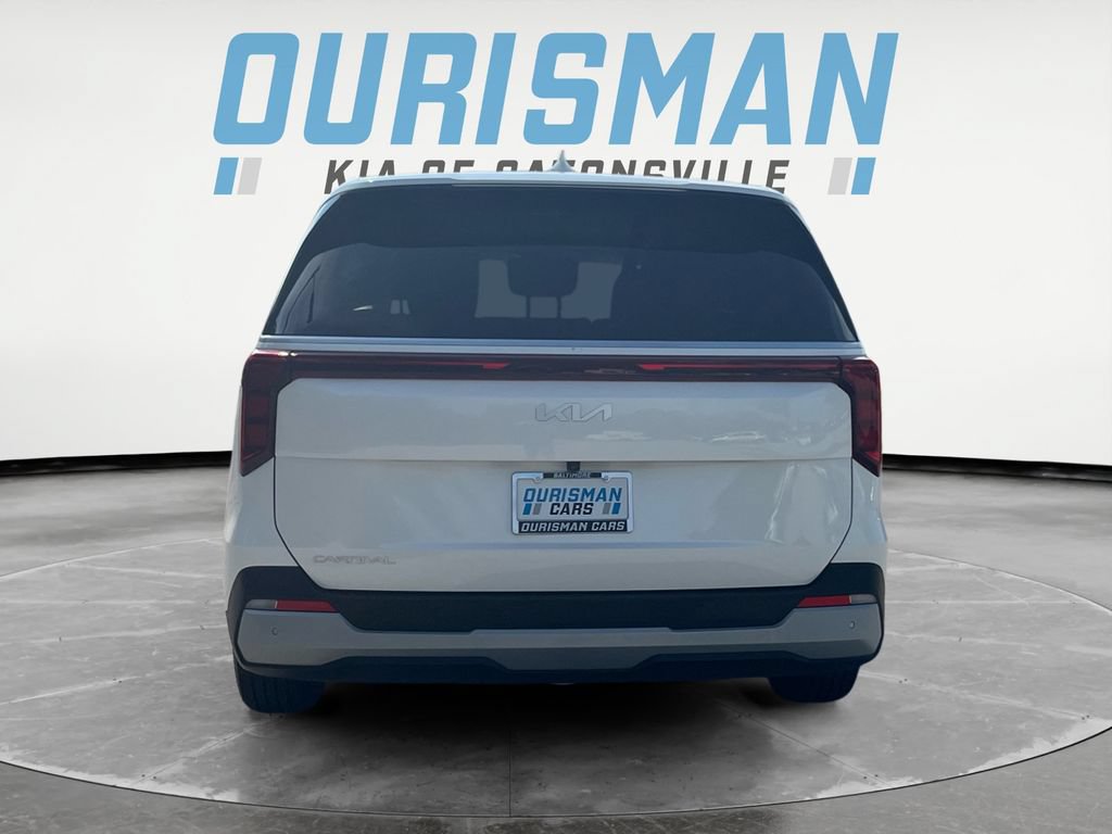 Used 2025 Kia Carnival FWD image 5