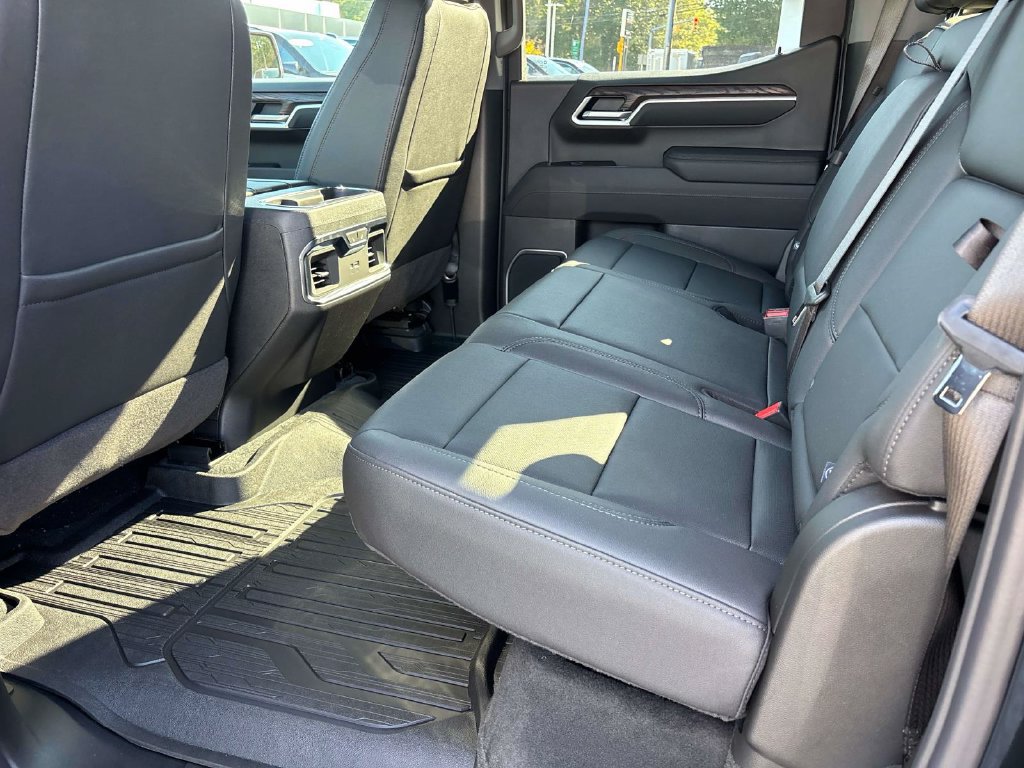 New 2026 GMC Sierra 1500 SLT AWD/4WD image 7