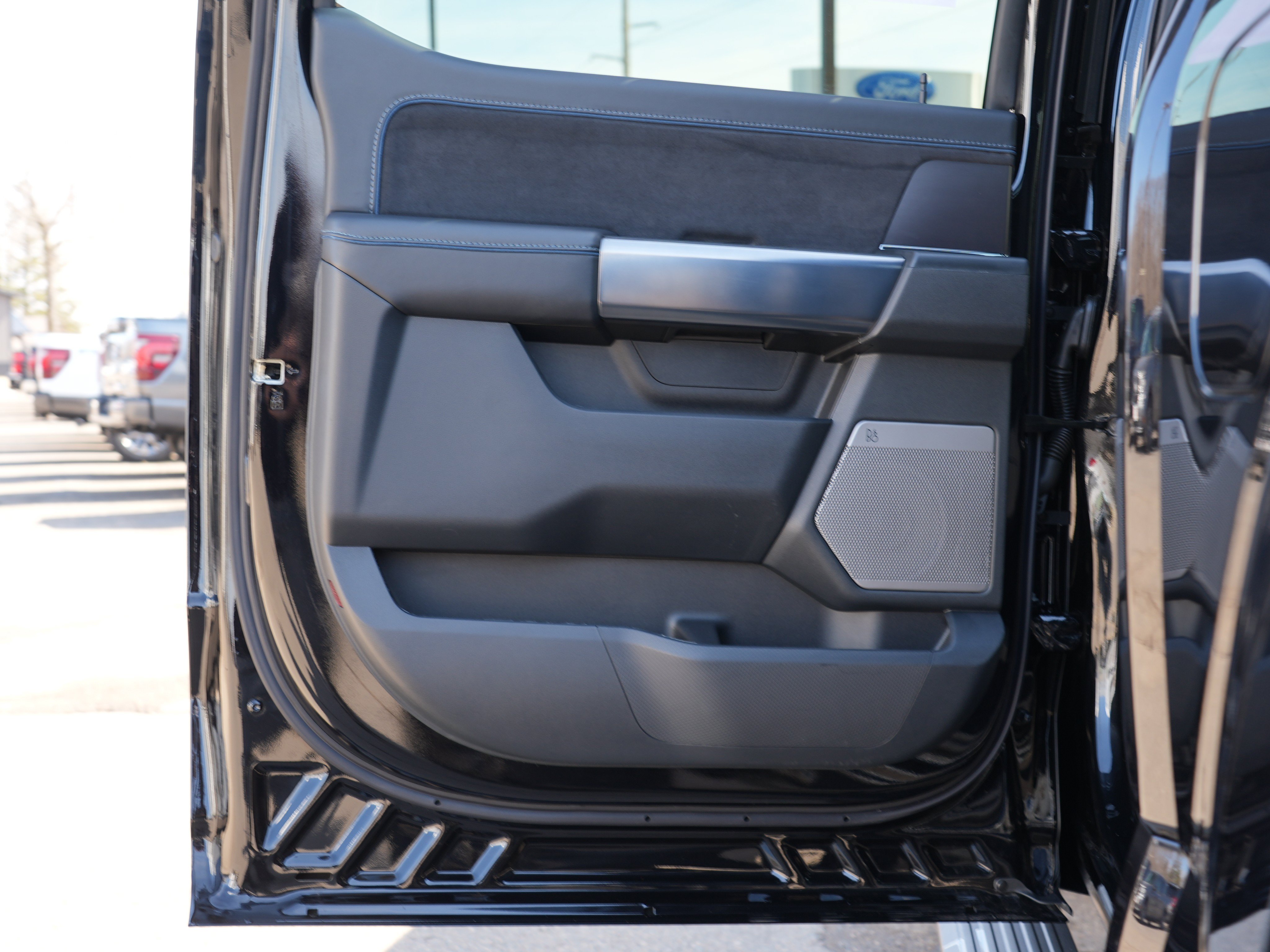 Used 2025 Ford F150 Platinum AWD/4WD image 24