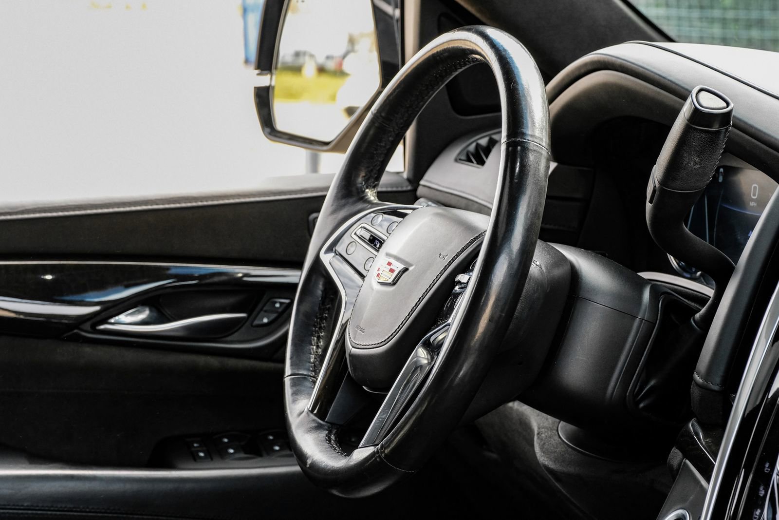 Used 2019 Cadillac Escalade ESV Platinum image 12