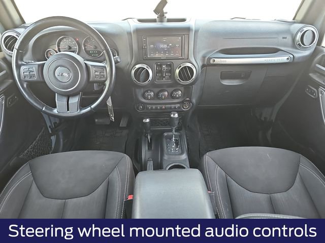 Used 2015 Jeep Wrangler Unlimited Sahara w/ Connectivity Group AWD/4WD image 11