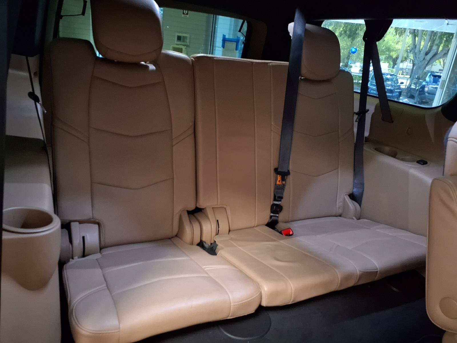 Used 2019 Cadillac Escalade ESV Platinum AWD/4WD image 16