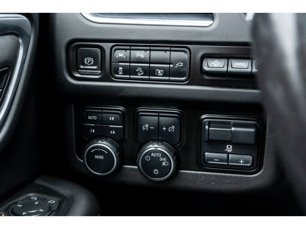 Used 2022 Chevrolet Tahoe High Country w/ Premium Package image 31