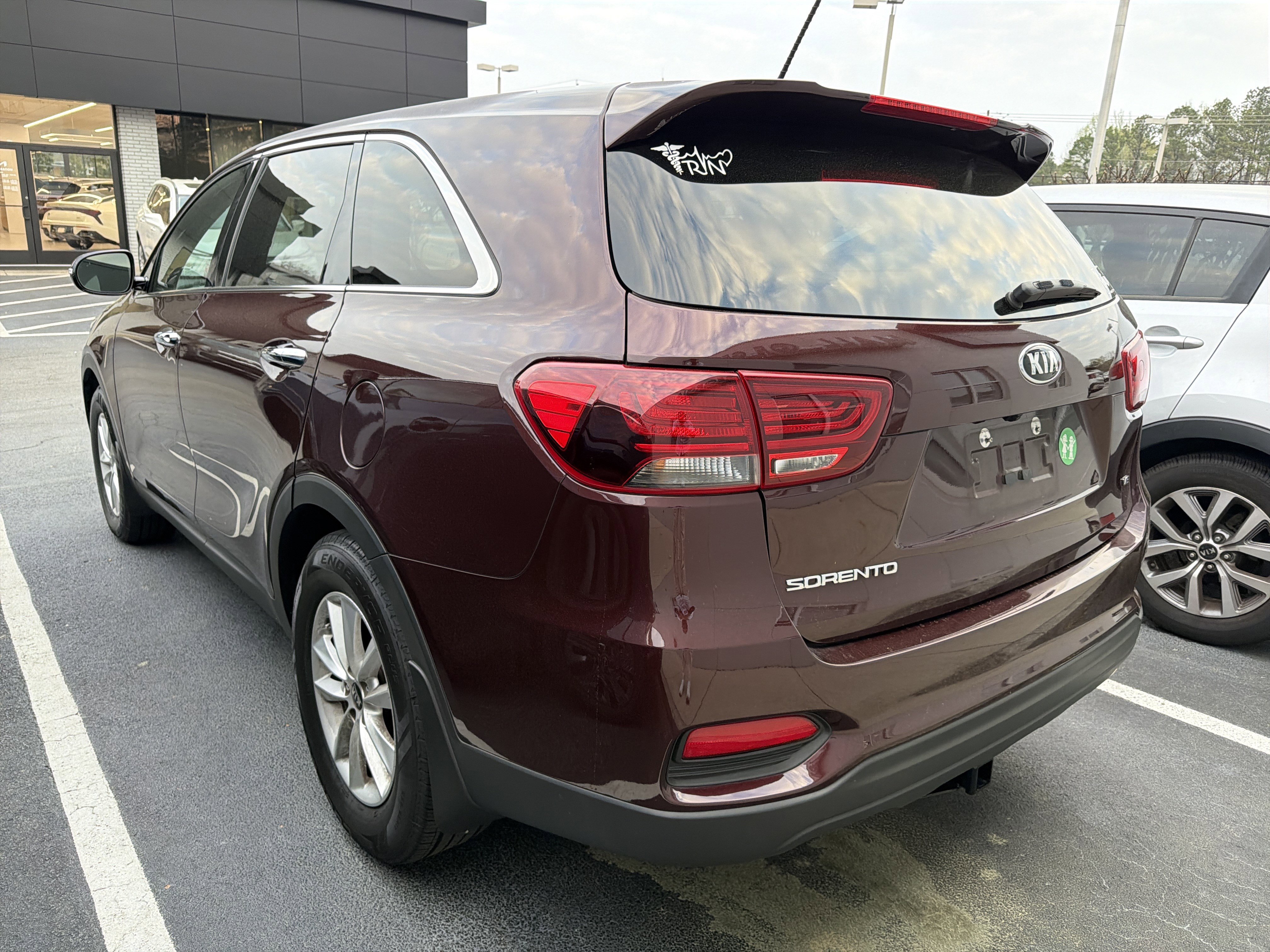 Used 2019 Kia Sorento LX image 4