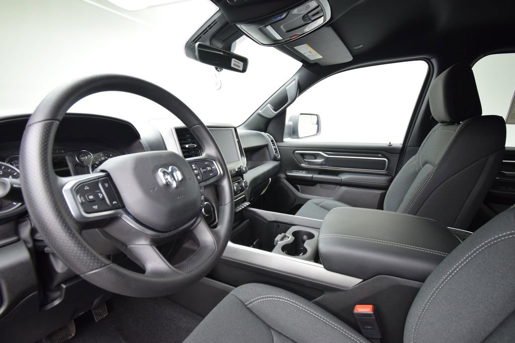 New 2026 RAM 1500 4x4 Crew Cab image 31