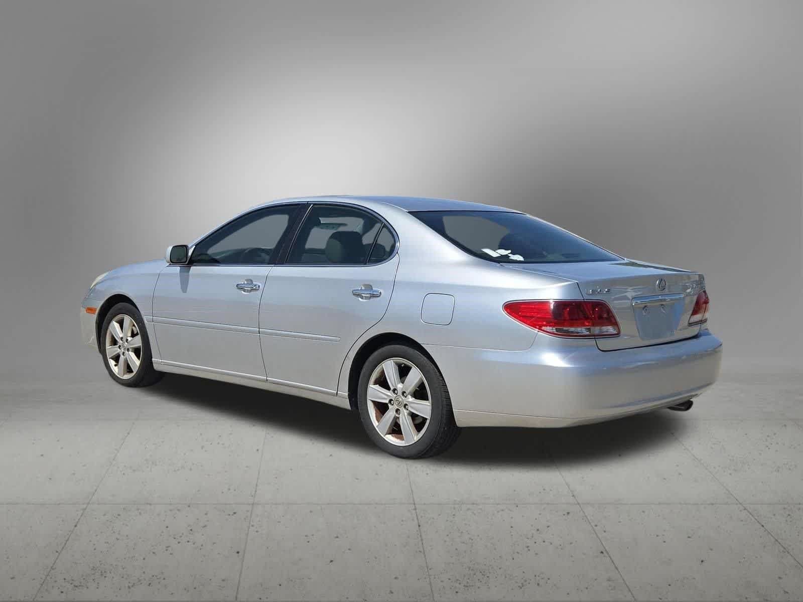 Used 2005 Lexus ES 330 w/ Preferred Accessory Pkg FWD image 4