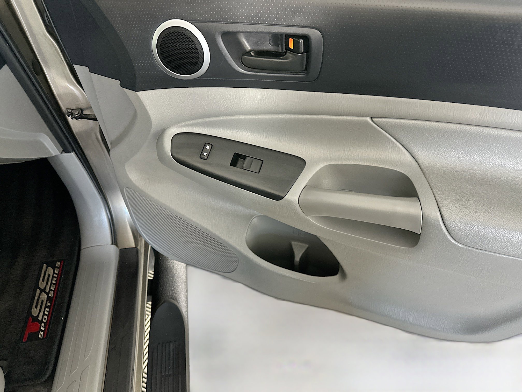 Used 2013 Toyota Tacoma PreRunner w/ SR5 Pkg image 28