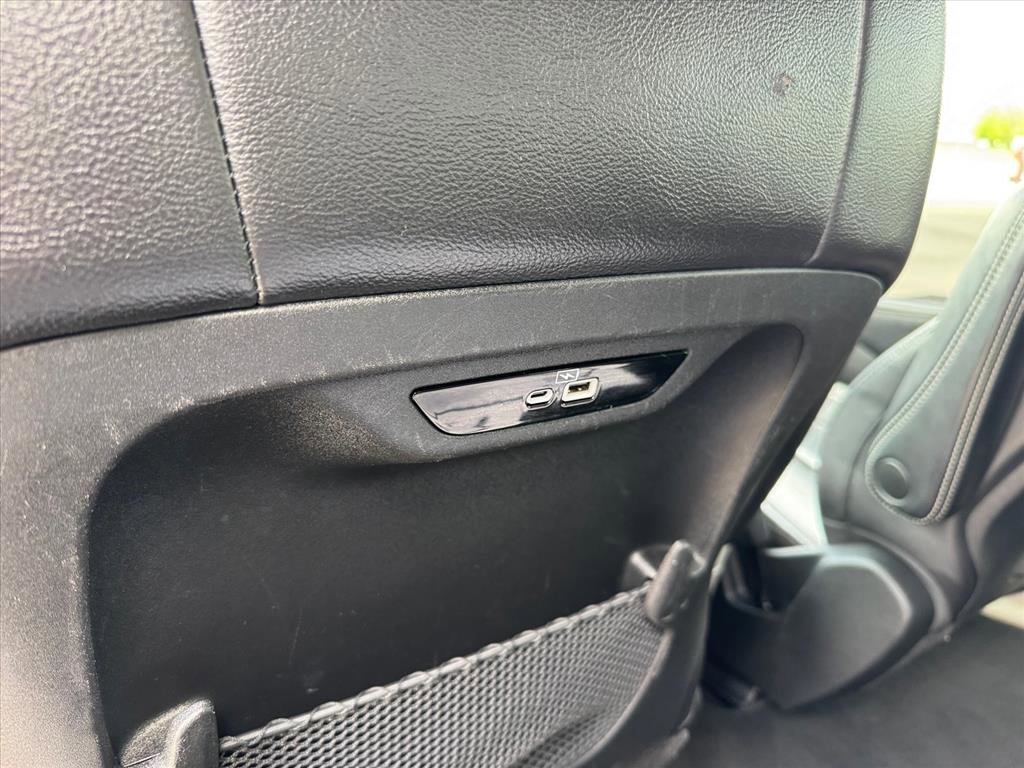 Used 2022 Chrysler Pacifica Touring-L FWD image 12