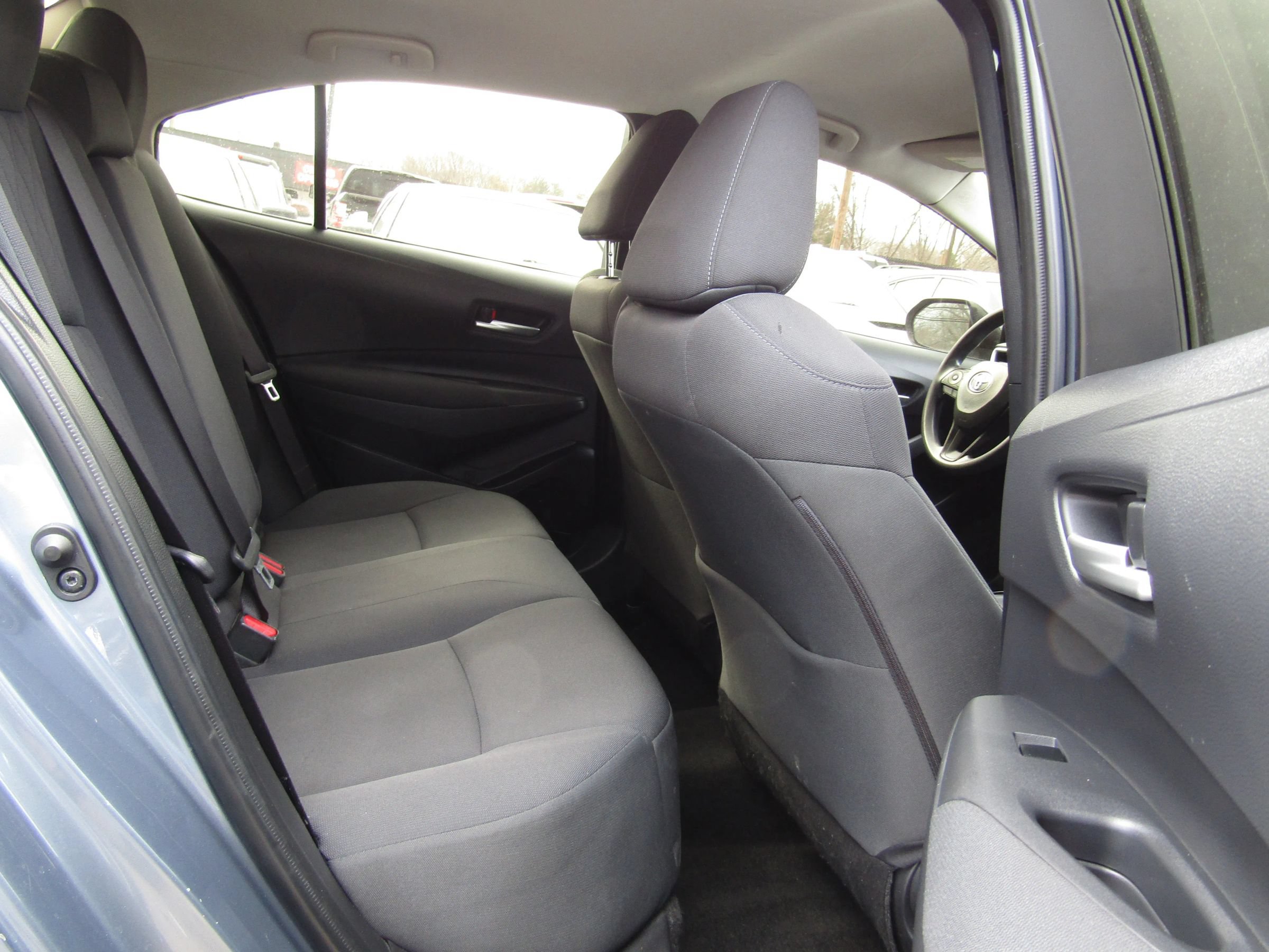 Used 2020 Toyota Corolla LE FWD image 10