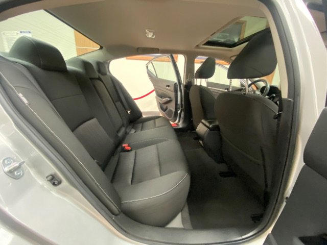 Used 2022 Nissan Altima 2.5 SV w/ SV Premium Package image 14