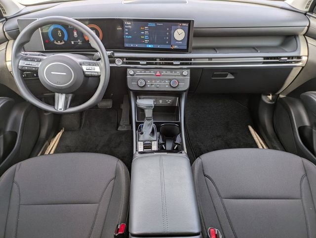 Certified 2025 Hyundai Tucson SE image 14