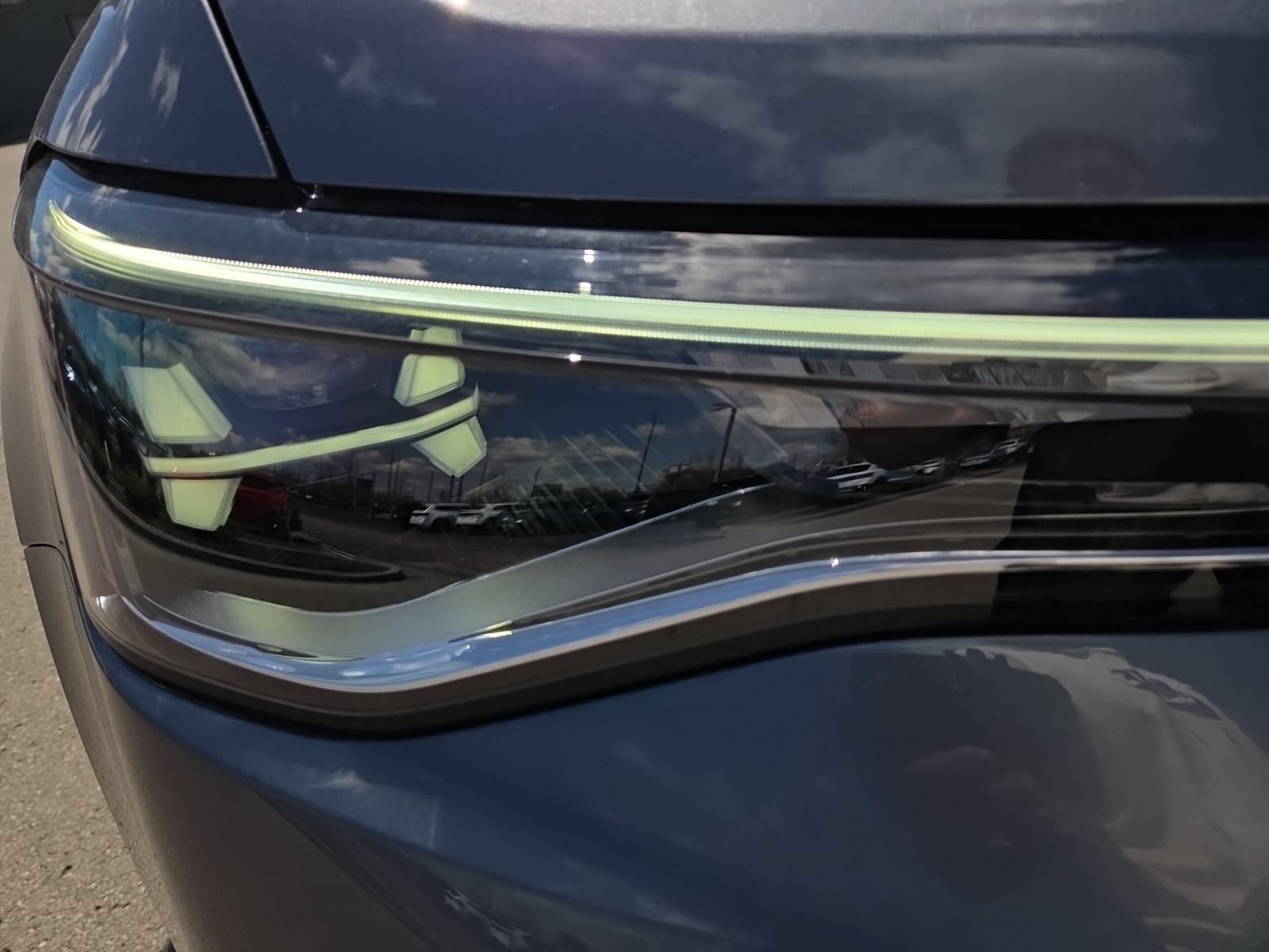 New 2026 Volkswagen Taos SEL AWD/4WD image 5
